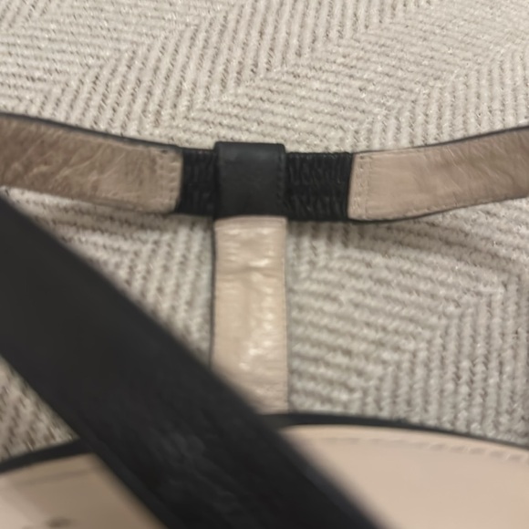 Jil Sander Elegant Black Strappy Sandals - Picture 10 of 10